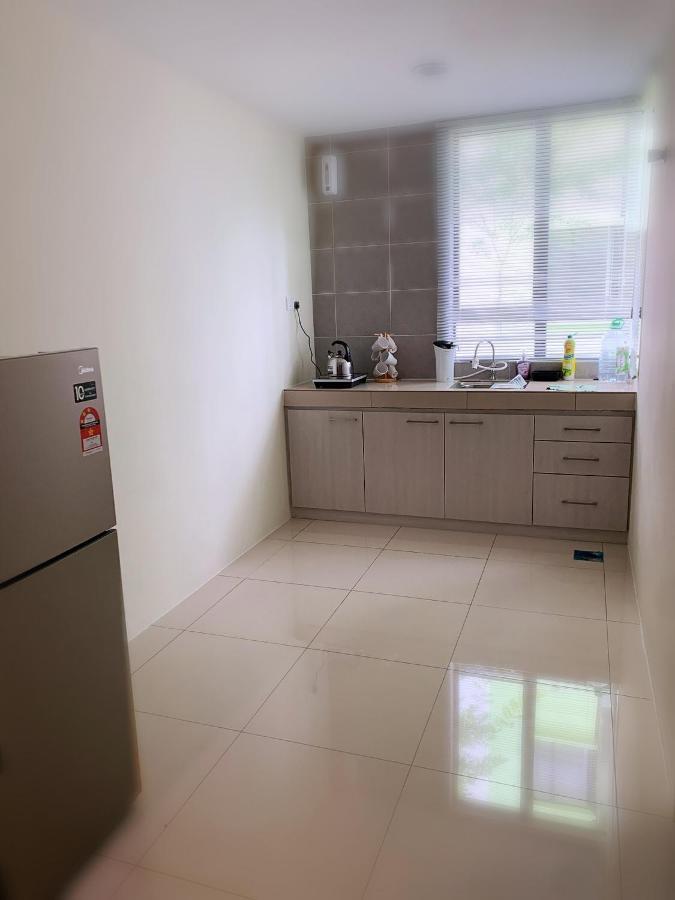 Aries Homestay Ipoh Exterior foto