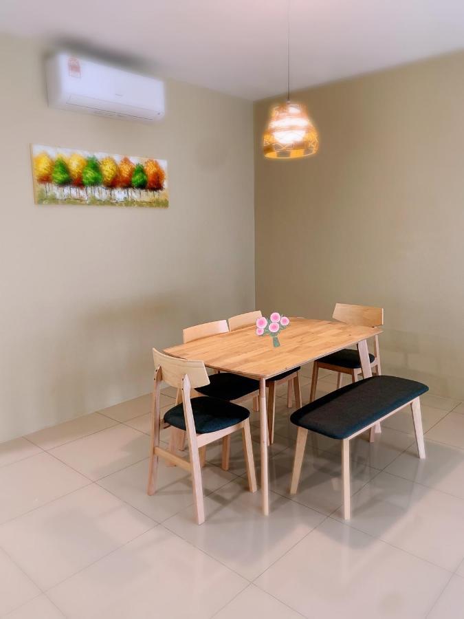 Aries Homestay Ipoh Exterior foto